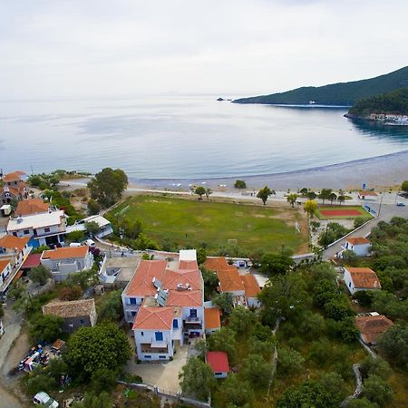 Avra Hotel Kyparission Luaran gambar