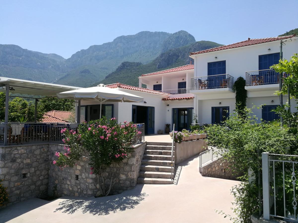 Avra Hotel Kyparission Luaran gambar
