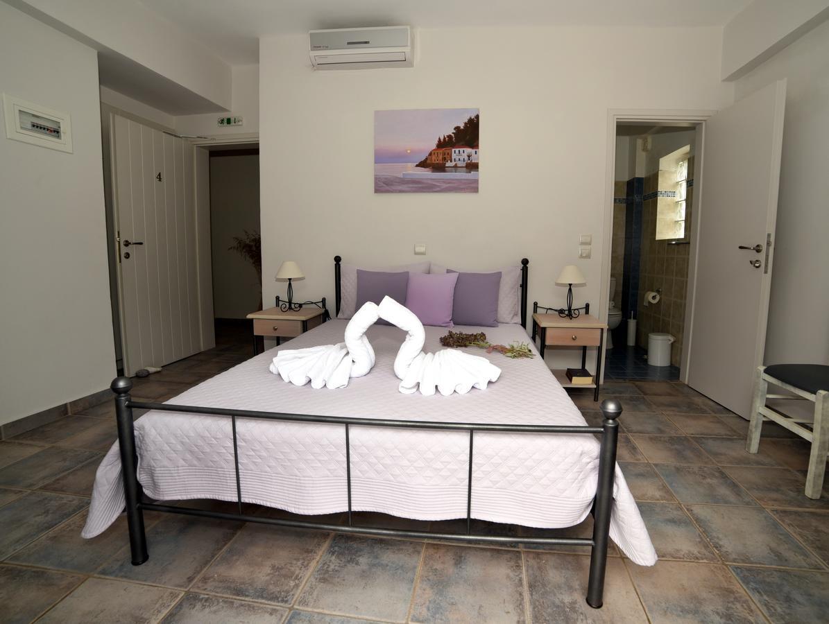 Avra Hotel Kyparission Luaran gambar