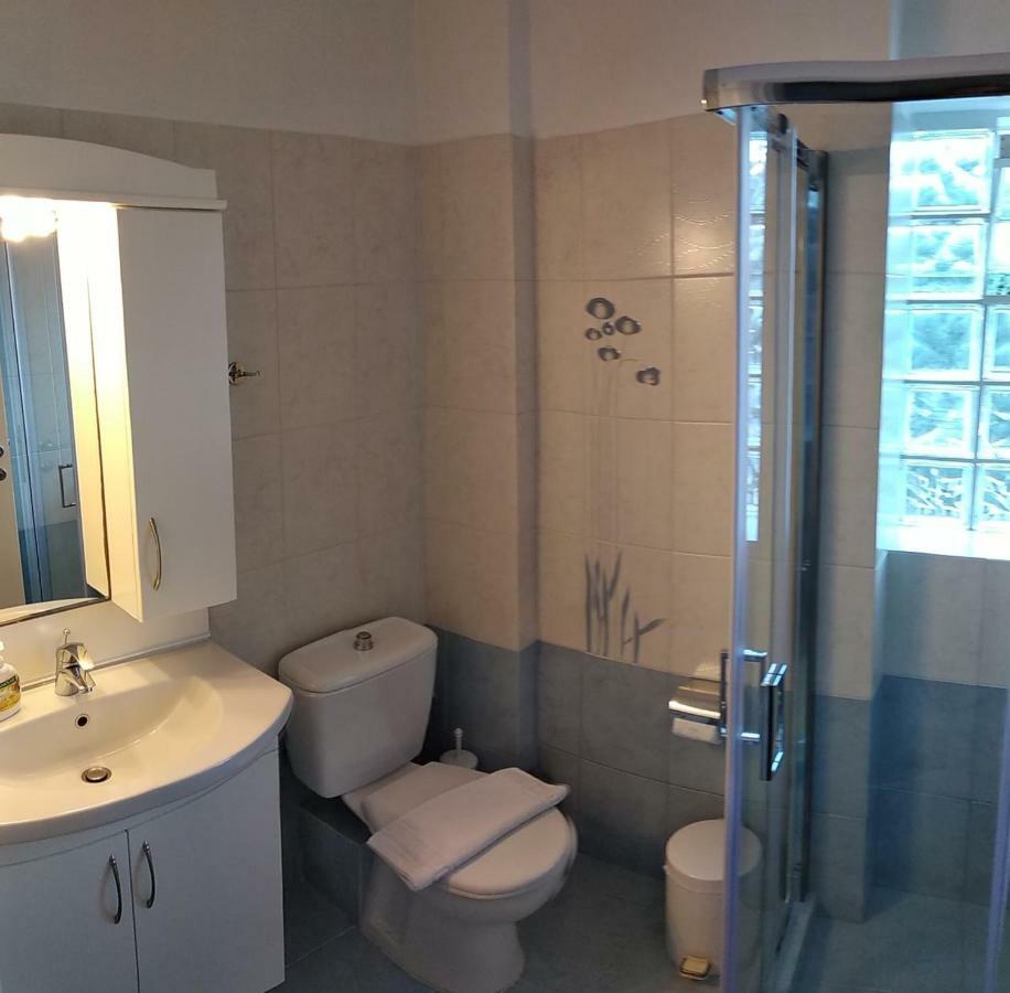 Avra Hotel Kyparission Luaran gambar